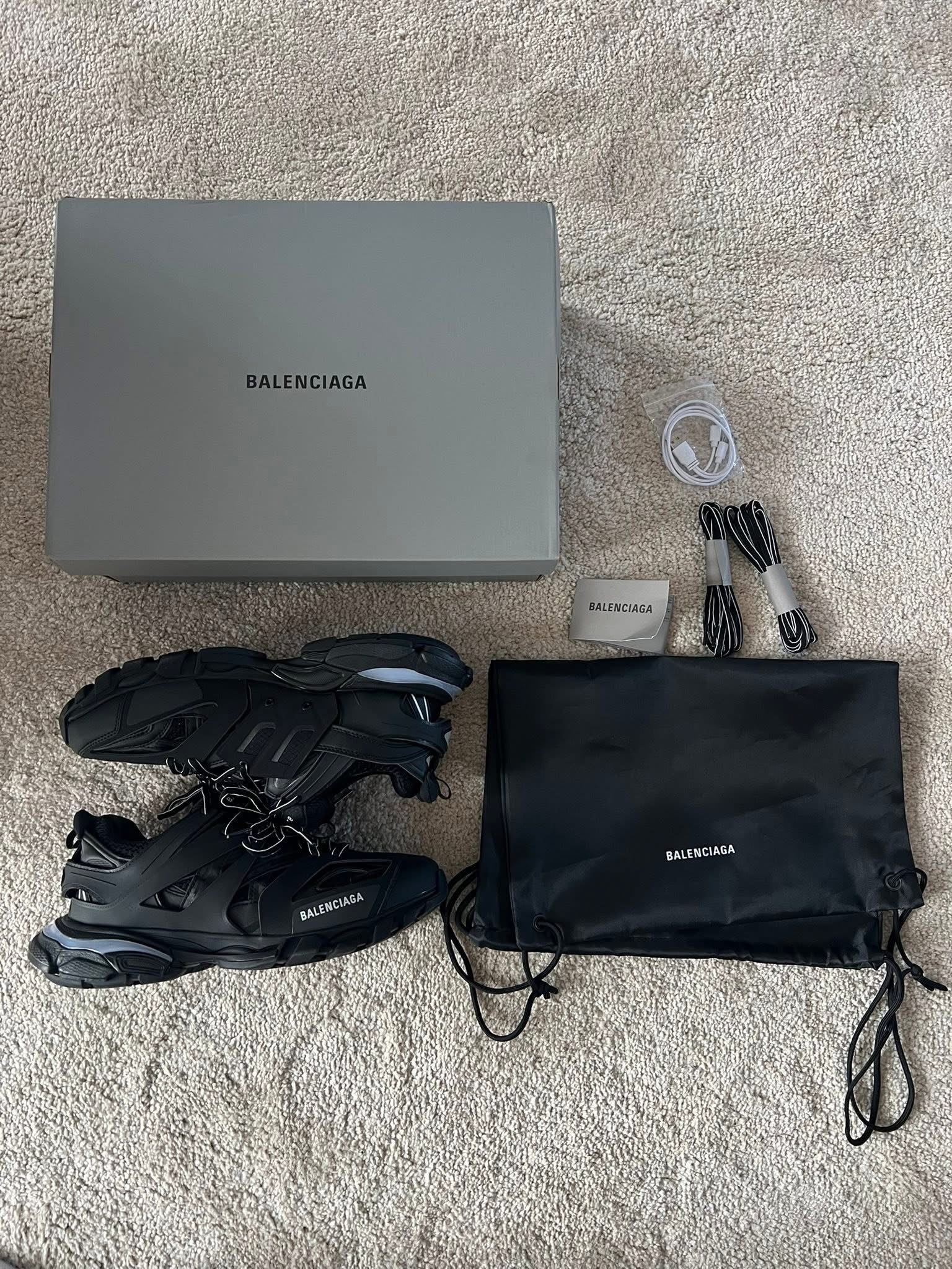 Balenciaga track LED PK