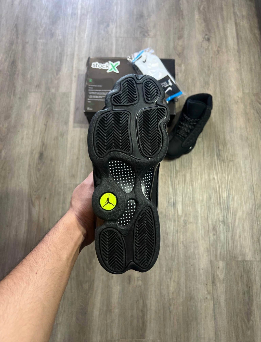 Retro 13 black cat