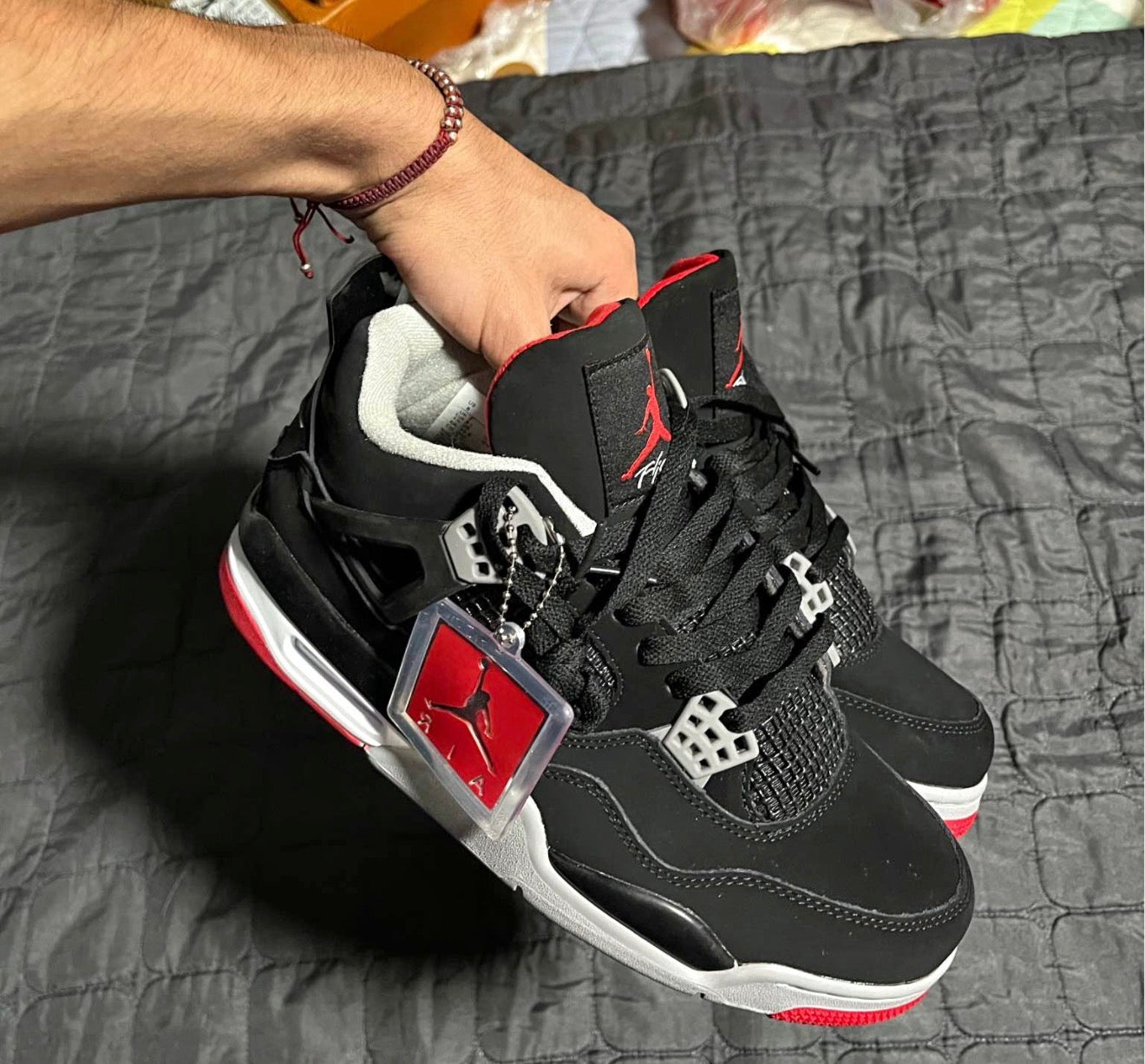 Retro 4 bred