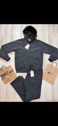 Conjunto Nike tech Impermeable