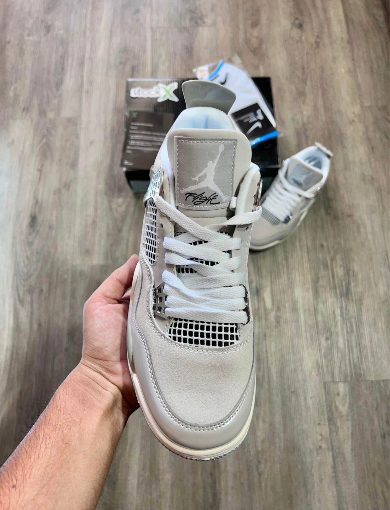 Retro 4 frozen moment