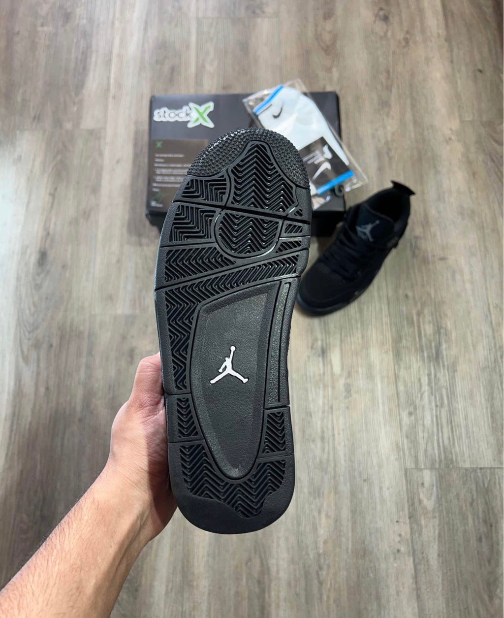 Retro 4 black cat