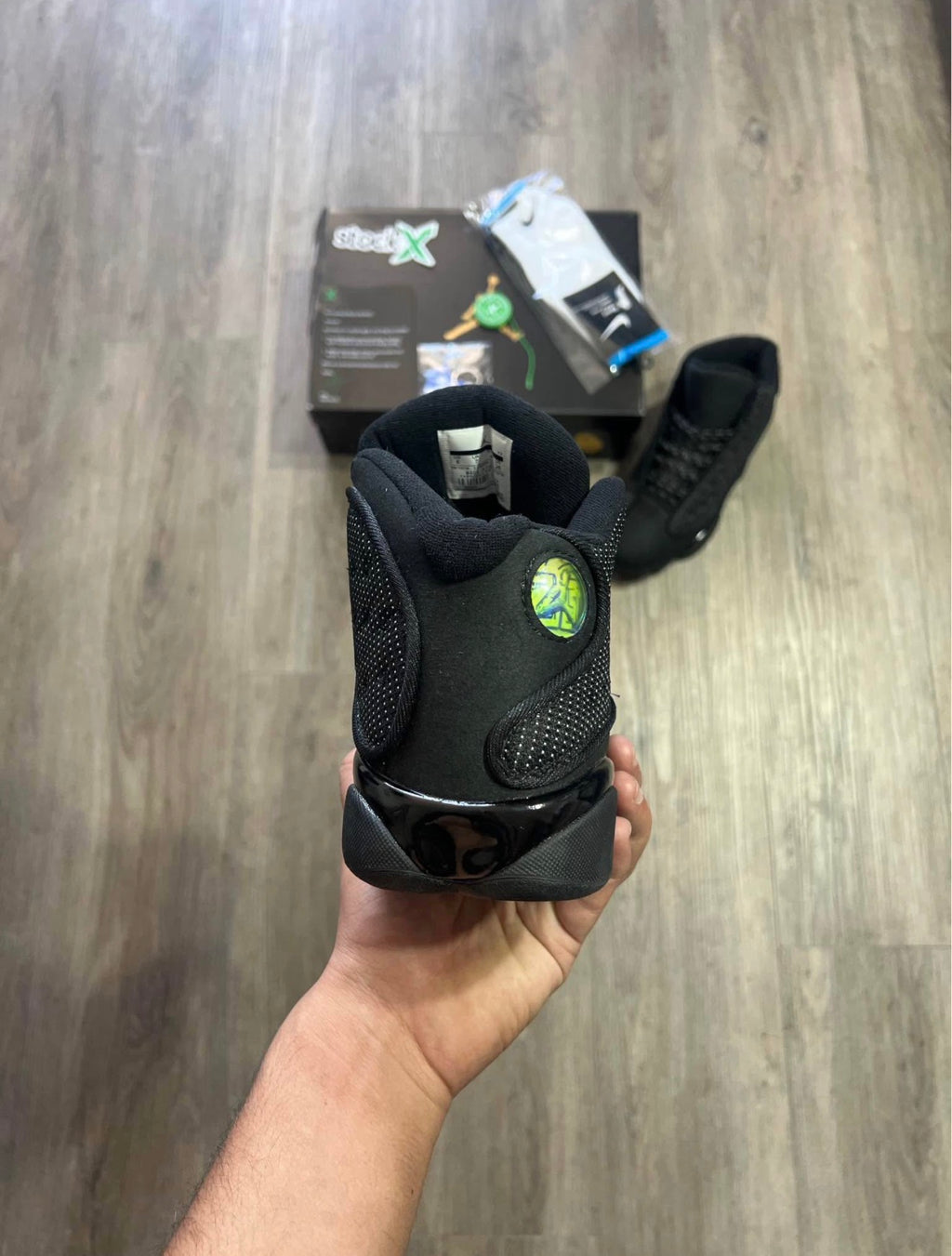 Retro 13 black cat