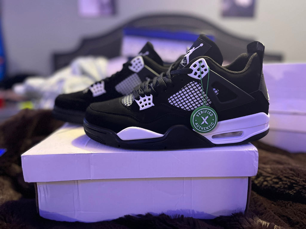 Retro 4 thunder white