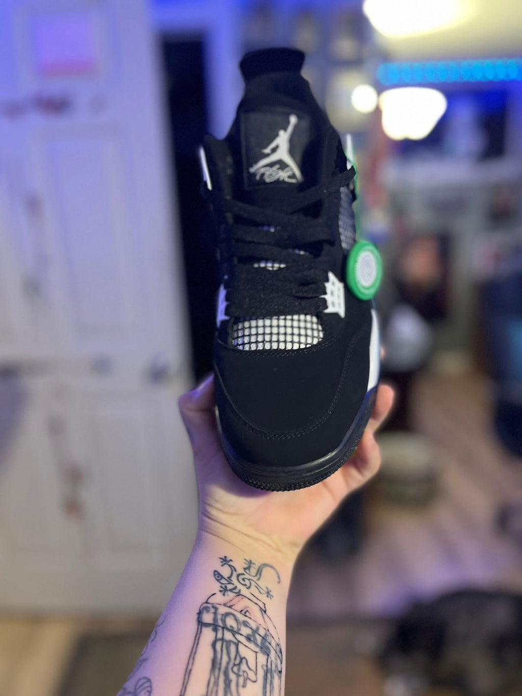 Retro 4 thunder white