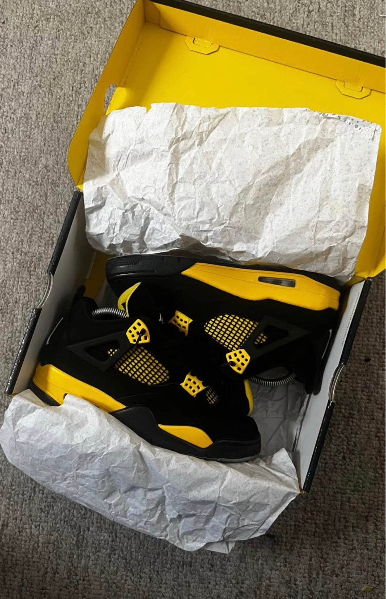 Retro 4 thunder yellow